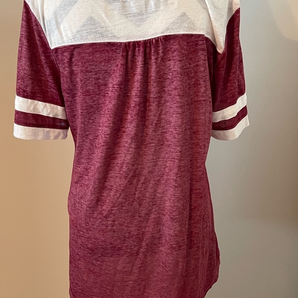 A brand new top with no tags - Picture 2 of 3